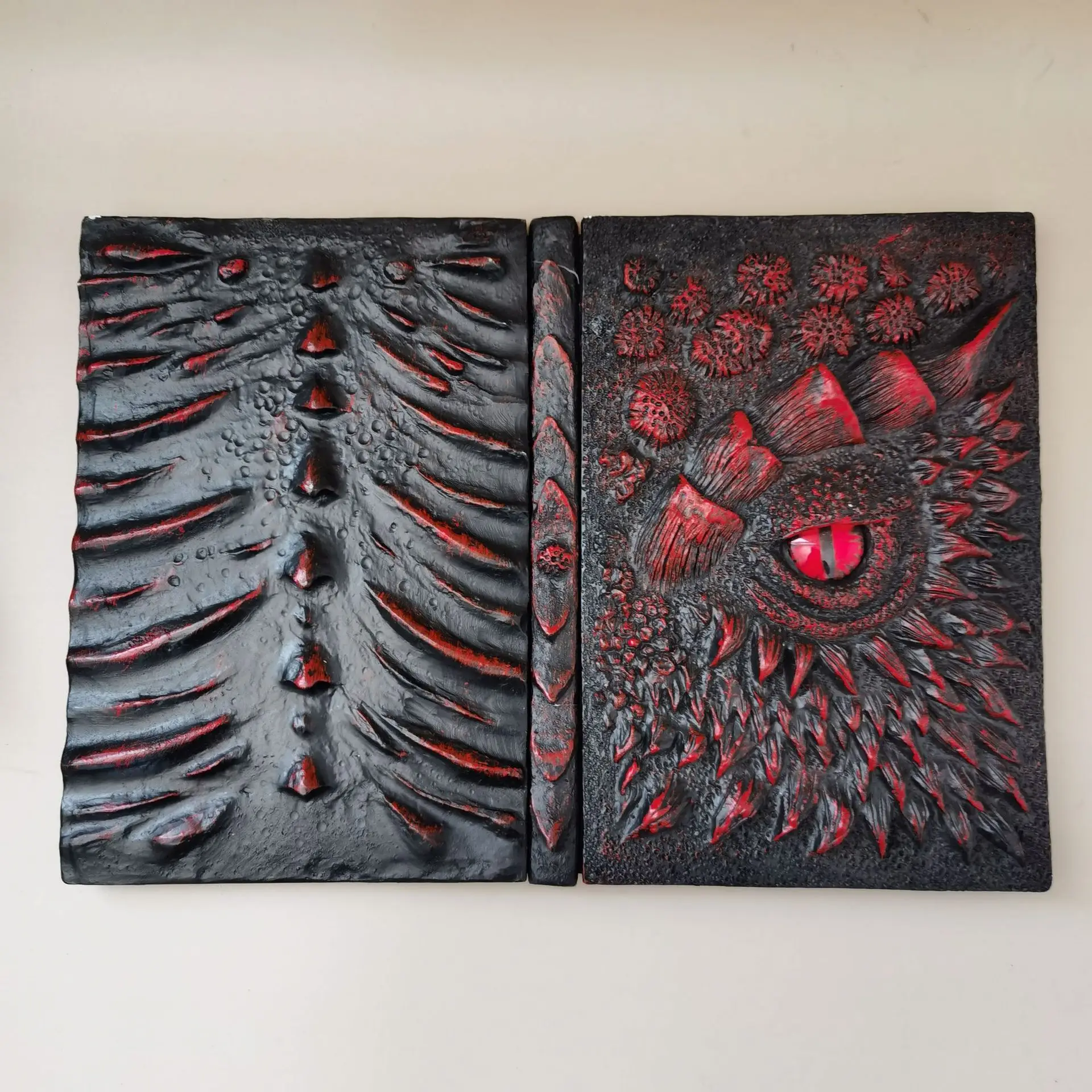 Cthulhu 3D Embossed Notebook B - Stationery Books 评论和价格